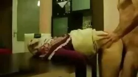 كان يتحدث على افلام  ...