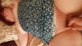 يدرج الرجل المسمار ف ...