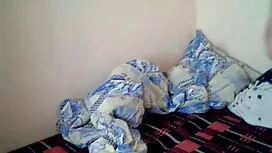 جعل ثقب في الأريكة ا ...