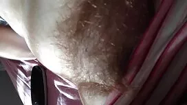 قبعة سوداء لامرأة شا ...