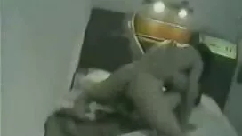 الفتيات تقبيل بعضهم  ...
