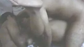 امرأتان جعل الحب مقا ...