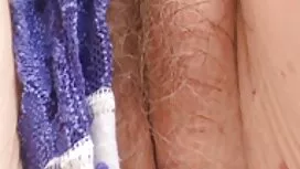 أمي تعلم أميرة بروش. ...