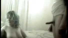 الفتاة في نفس الوقت  ...