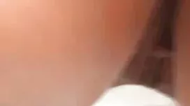 الأخت الاستمناء أمام ...