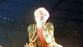 وهي سكس اجنبي رومانس ...